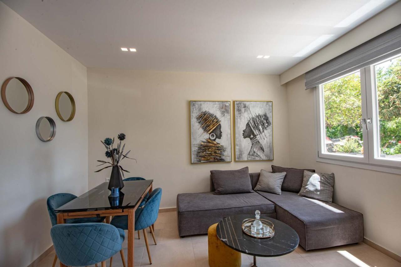 Luxury Apartment Marine View อายิโอสนิโกลาโอส ภายนอก รูปภาพ